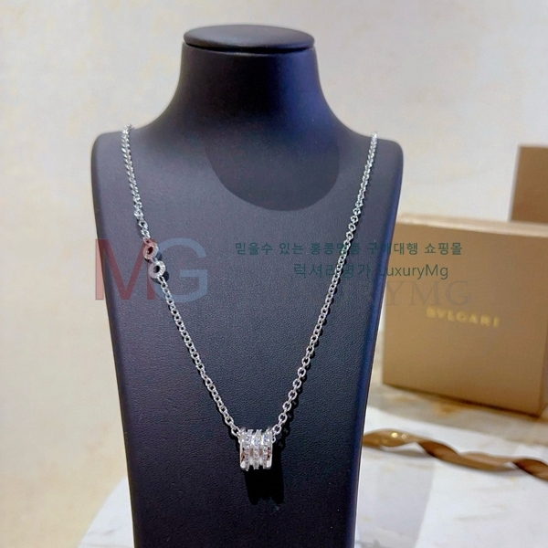 Ұ  B5622482