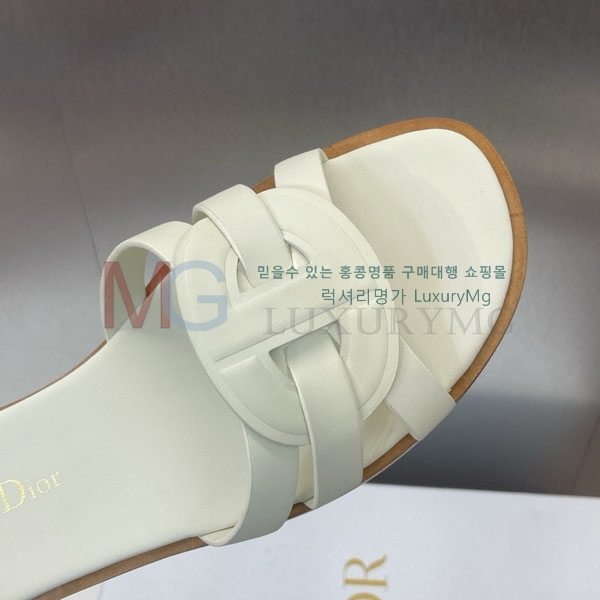    D1R6603-2