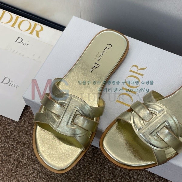    D1R6603-4