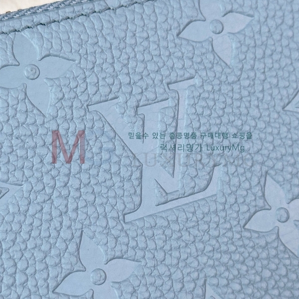 ̺   M83225-1