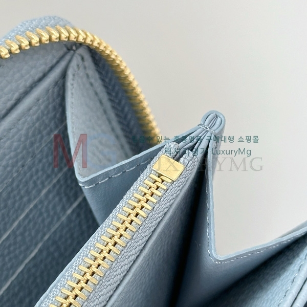 ̺   M83225-1