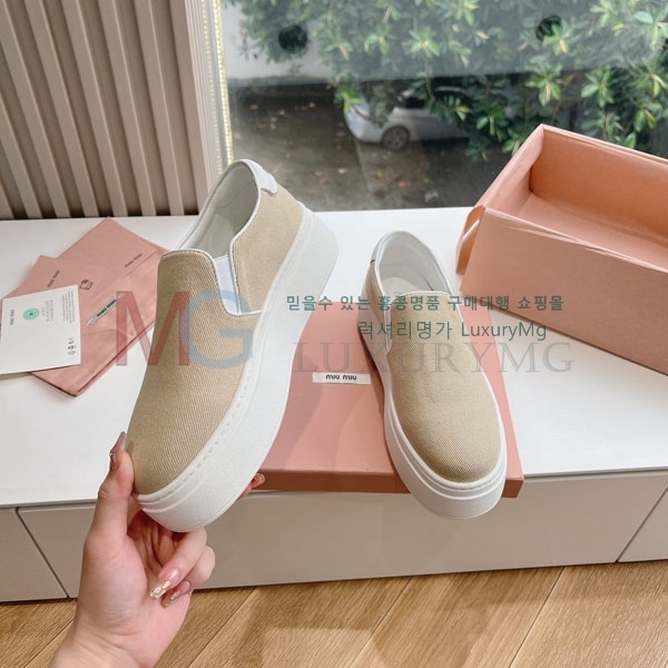  ̿̿  MIU688033