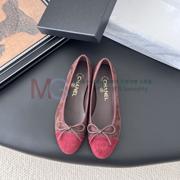  * ÷ CY990703-4