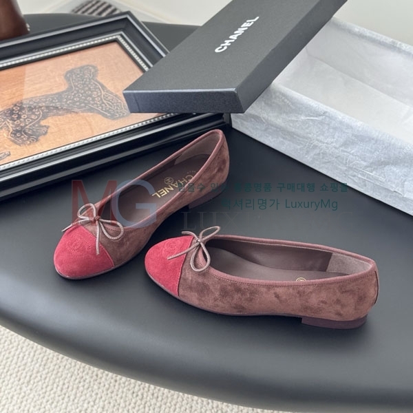  * ÷ CY990703-4