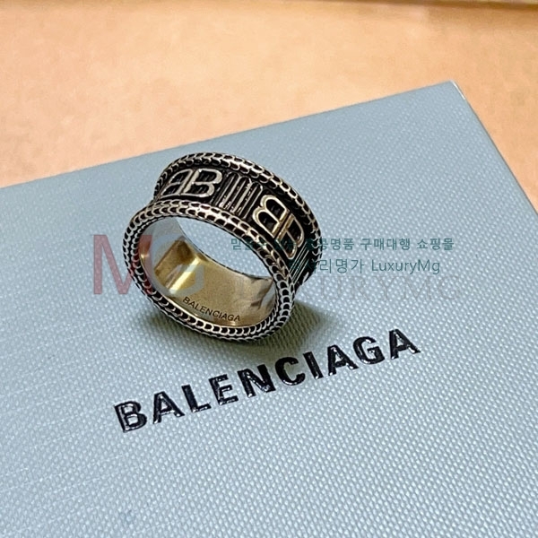  ߷þư  LA654582
