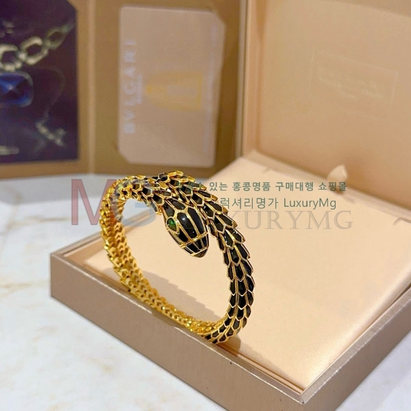 Ұ  BV66483
