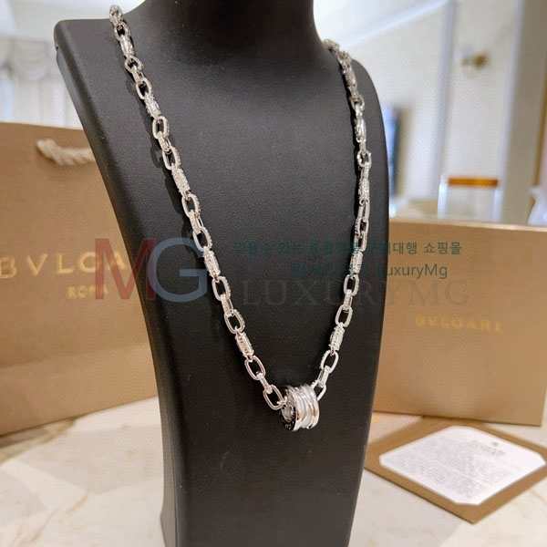  Ұ  B526217-7