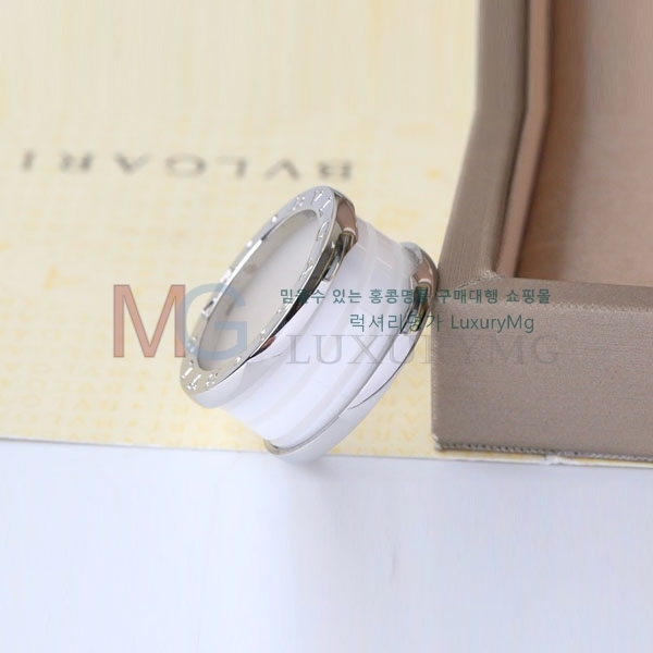 Ұ  BV641733-2