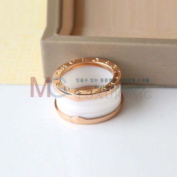 Ұ  BV641733-2