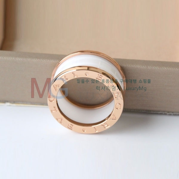Ұ  BV641733-2