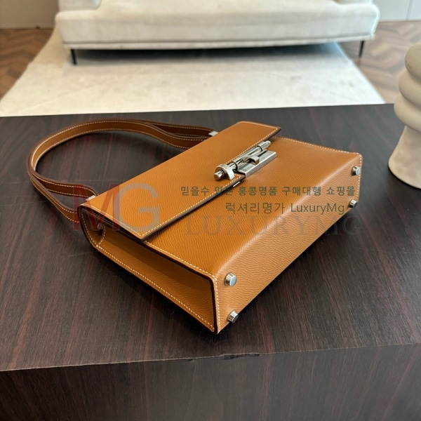 ޽ ο 21  H71660-7