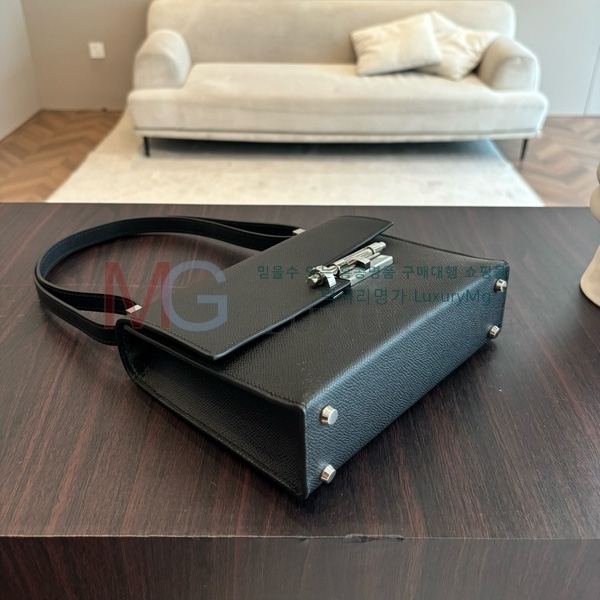 ޽ ο 21  H71660-9