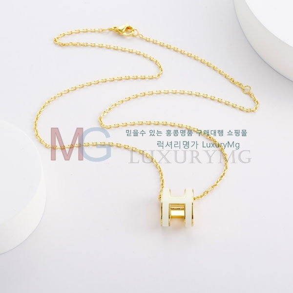 ޽  HE251670