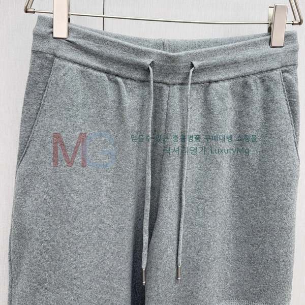   ݹ 489903-1