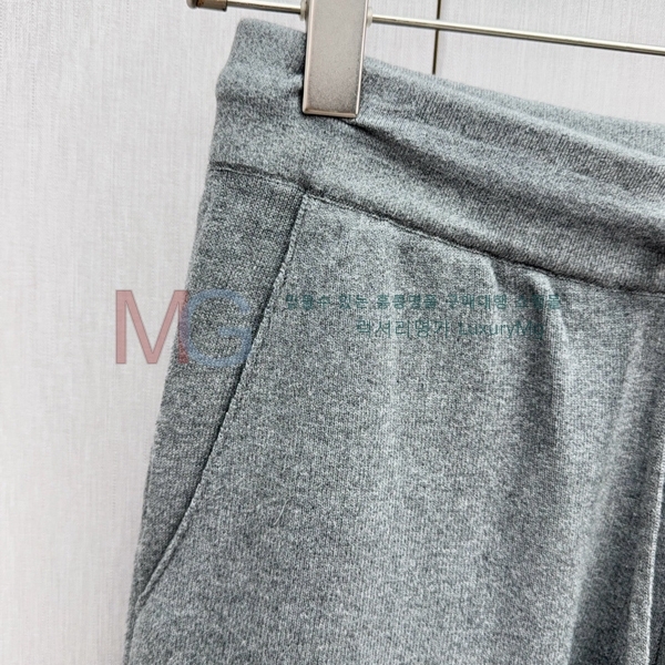   ݹ 489903-1