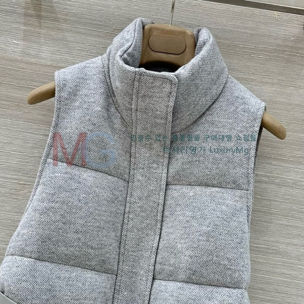  η** ٿ е  LP2312055-2