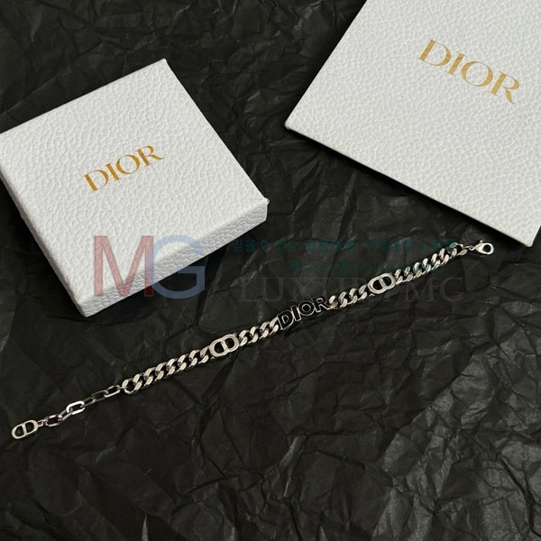    DR324876