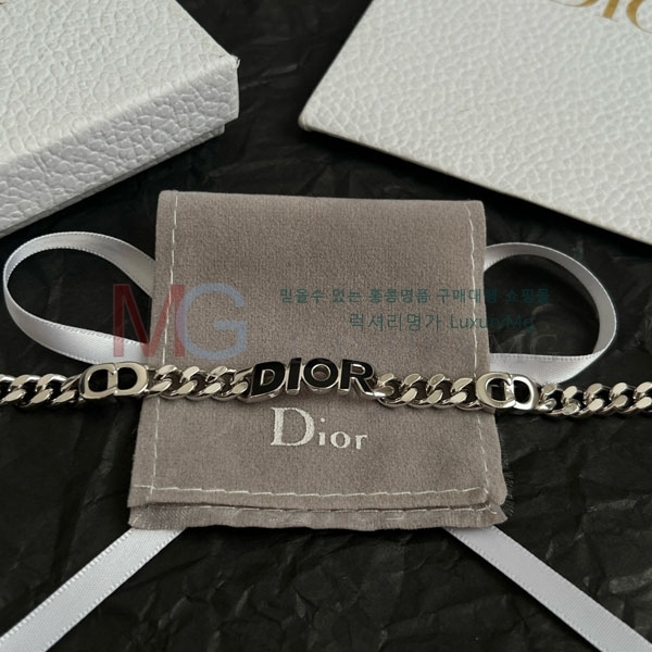    DR324876