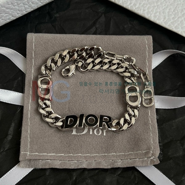    DR324876