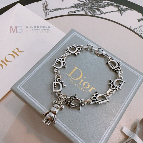   DR324878