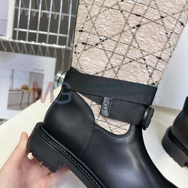    DR788904