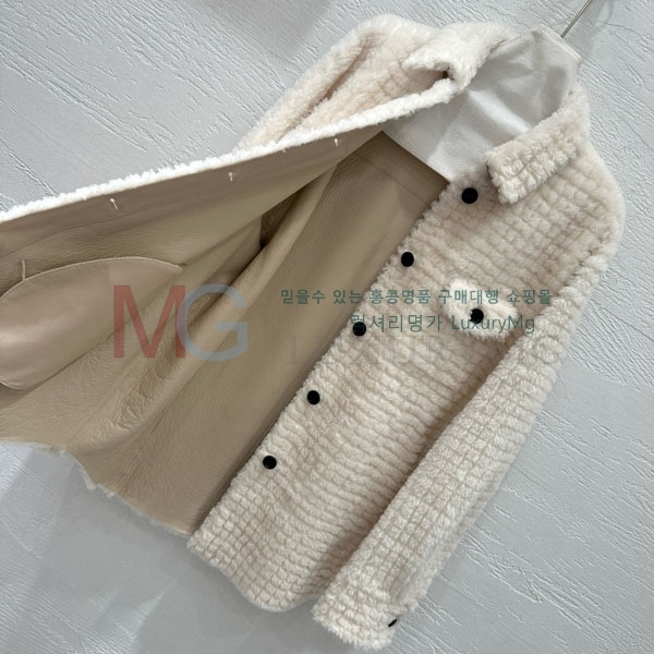  װŸ þ   BV36345622-4