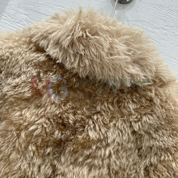  ̿̿ þ   MIU245645-1