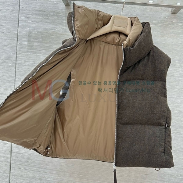  η** ٿ е  LP234503-7