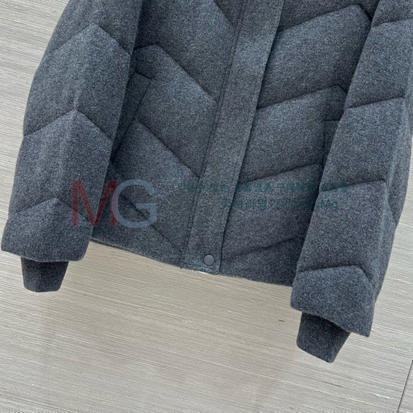  η** ٿ е LP234503-3