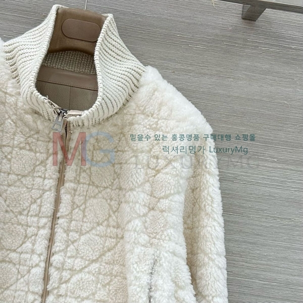   þ   DO6134054-11