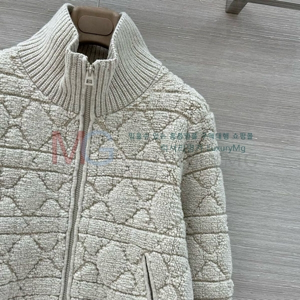   þ   DO6134054-12