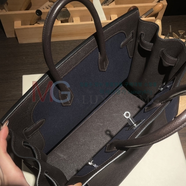 ޽ 35 Ų H240060-102