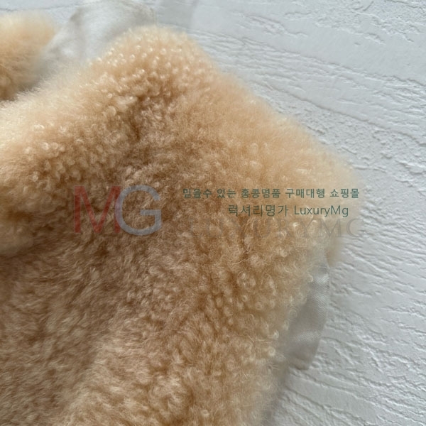  η** þ    LP23243033-2