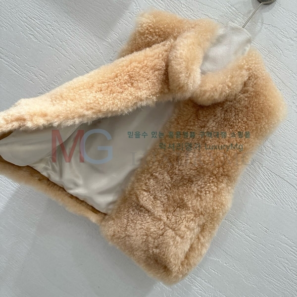  η** þ    LP23243033-2