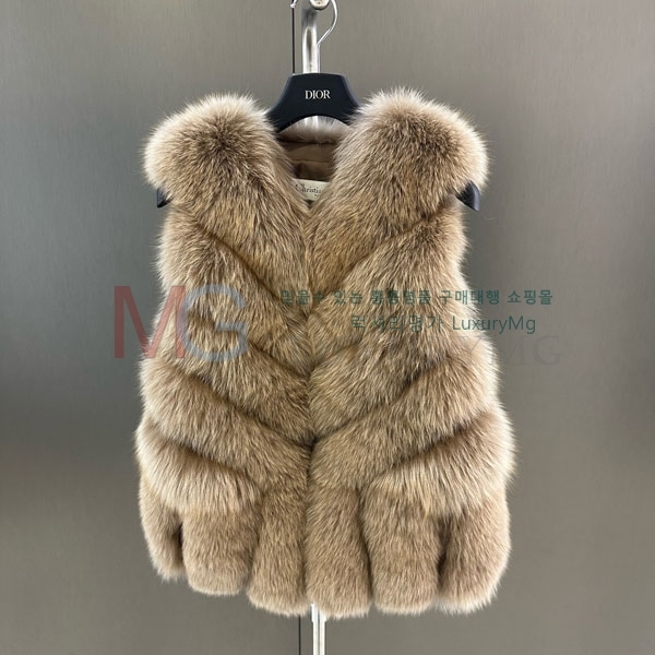   þ    DO8234077-1