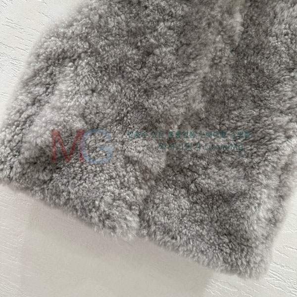  η** þ    LP23243033-4