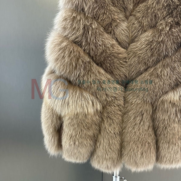   þ    DO8234077-1