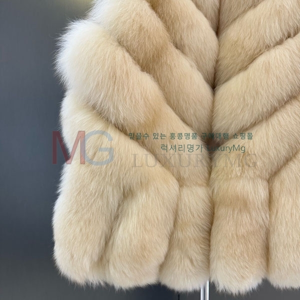   þ    DO8234077-3