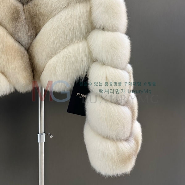   þ   FEND234008-5