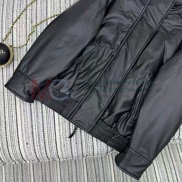  ũ Ʃ е  AU2346360-1