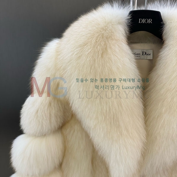   þ   DO8234077-10