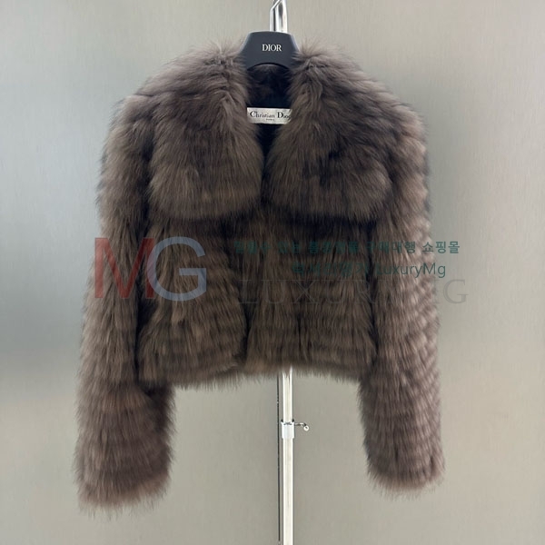   þ   DO8234077-11