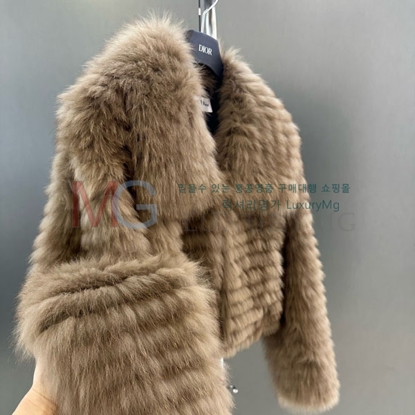   þ   DO8234077-12