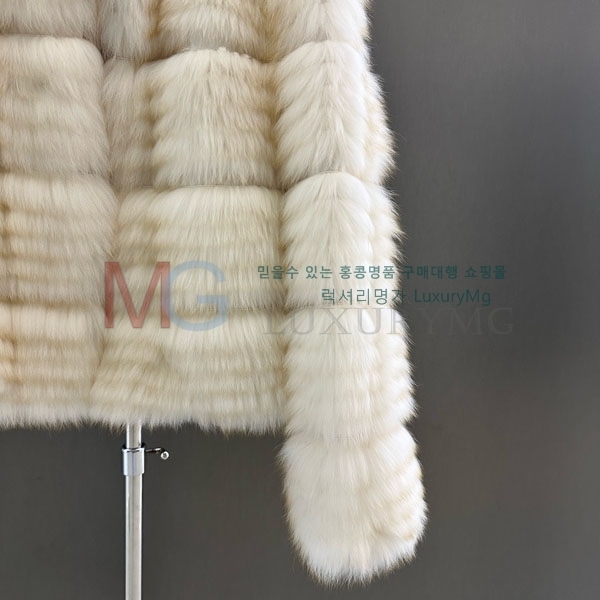   þ   DO8234077-15