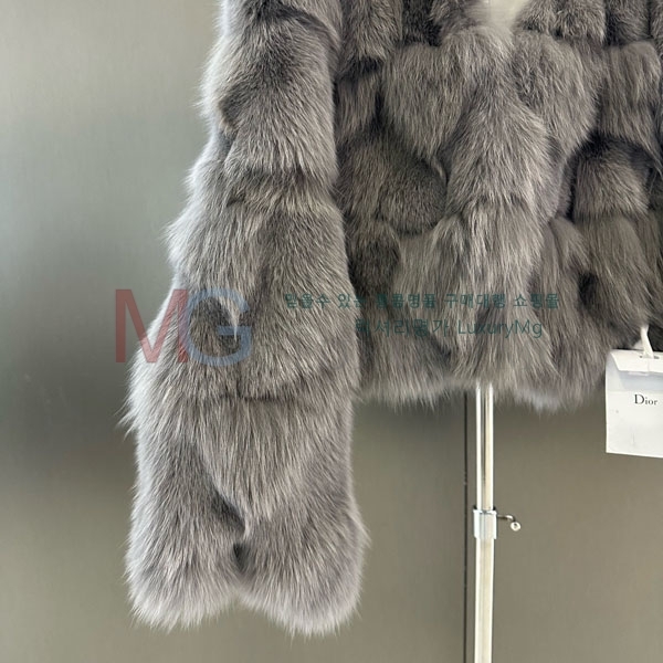   þ   DO8234077-17