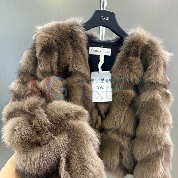   þ   DO8234077-18