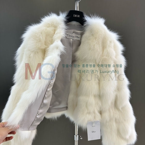   þ   DO8234077-20