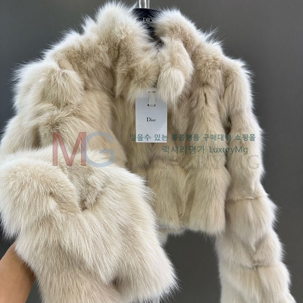   þ   DO8234077-24