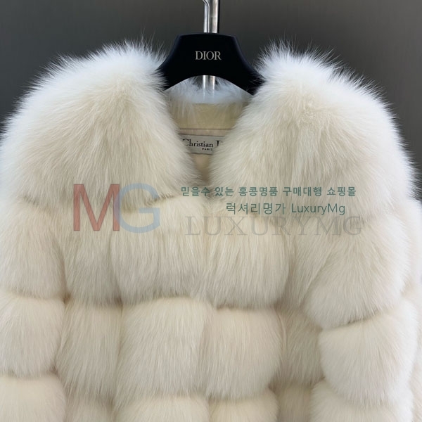   þ   DO8234077-28