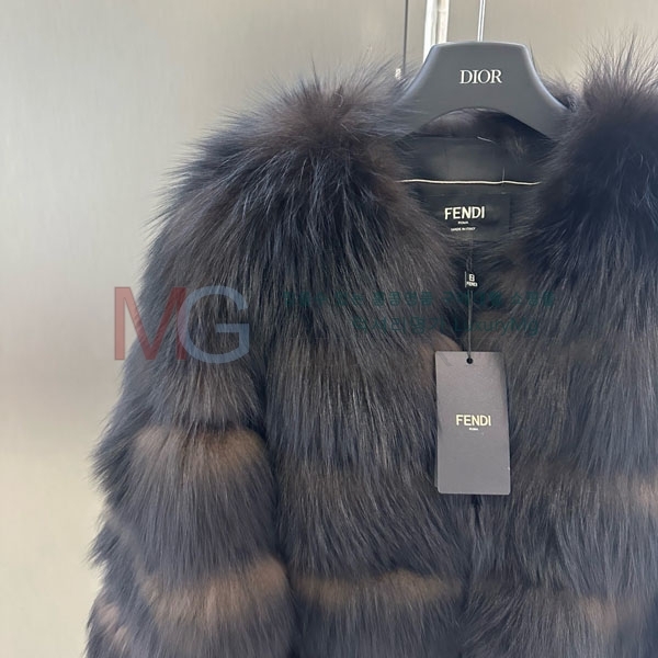   þ   FEND234008-9